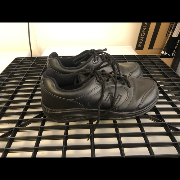New Balance 674 Black Leather Sneakers Size 10D New Balance 674 Black Leather Sneakers Size 10D
